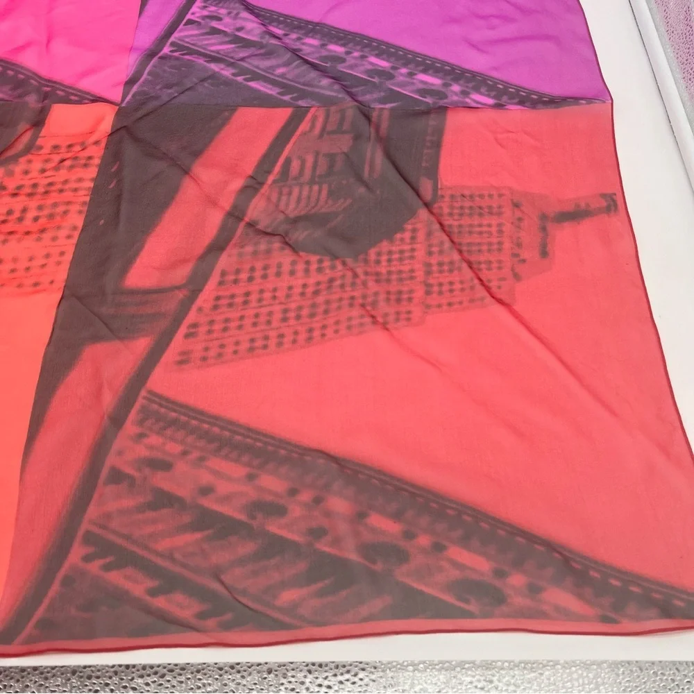 Vintage DKNY Donna Karan Silk Scarf 34”‎ Empire State NYC Pink Red Square